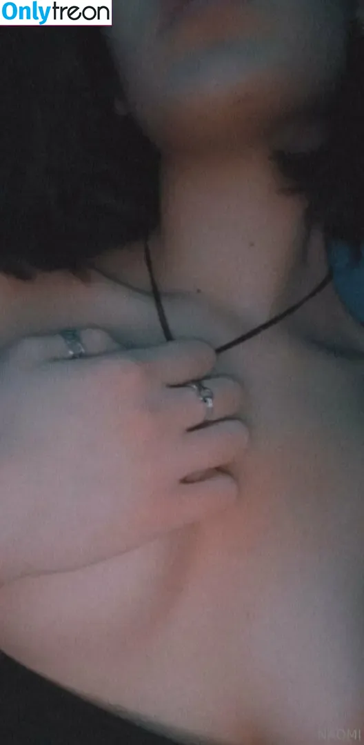naomi_secret nude photo #0002 (naomifoxsecret)