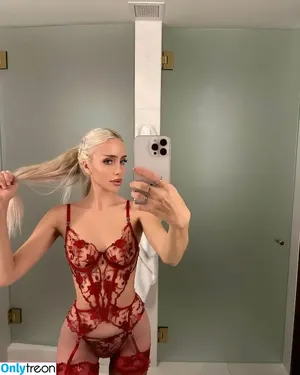 Naomi Woods / Lissapolooza / _lisssapolooza_ nude photo #0902