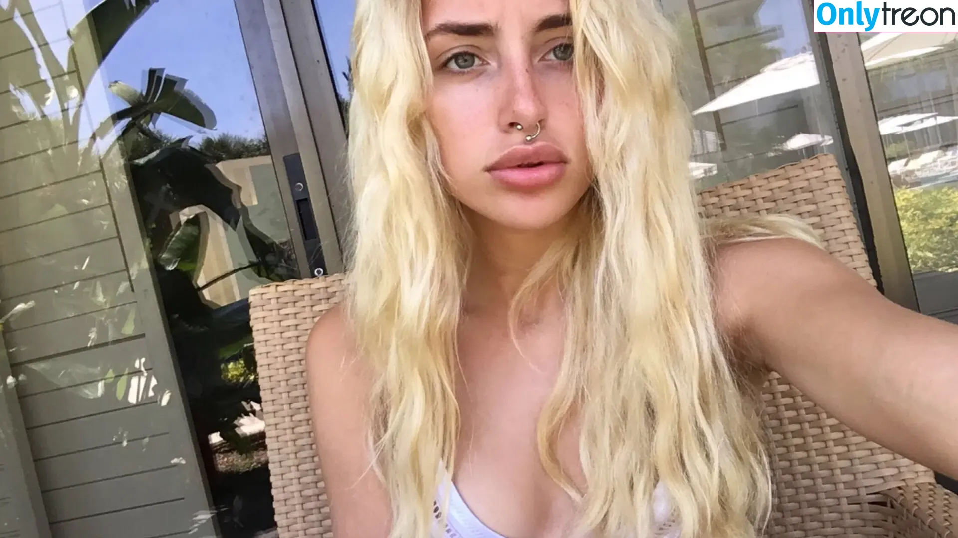 Naomi Woods nude photo #0074 (Lissapolooza / _lisssapolooza_)