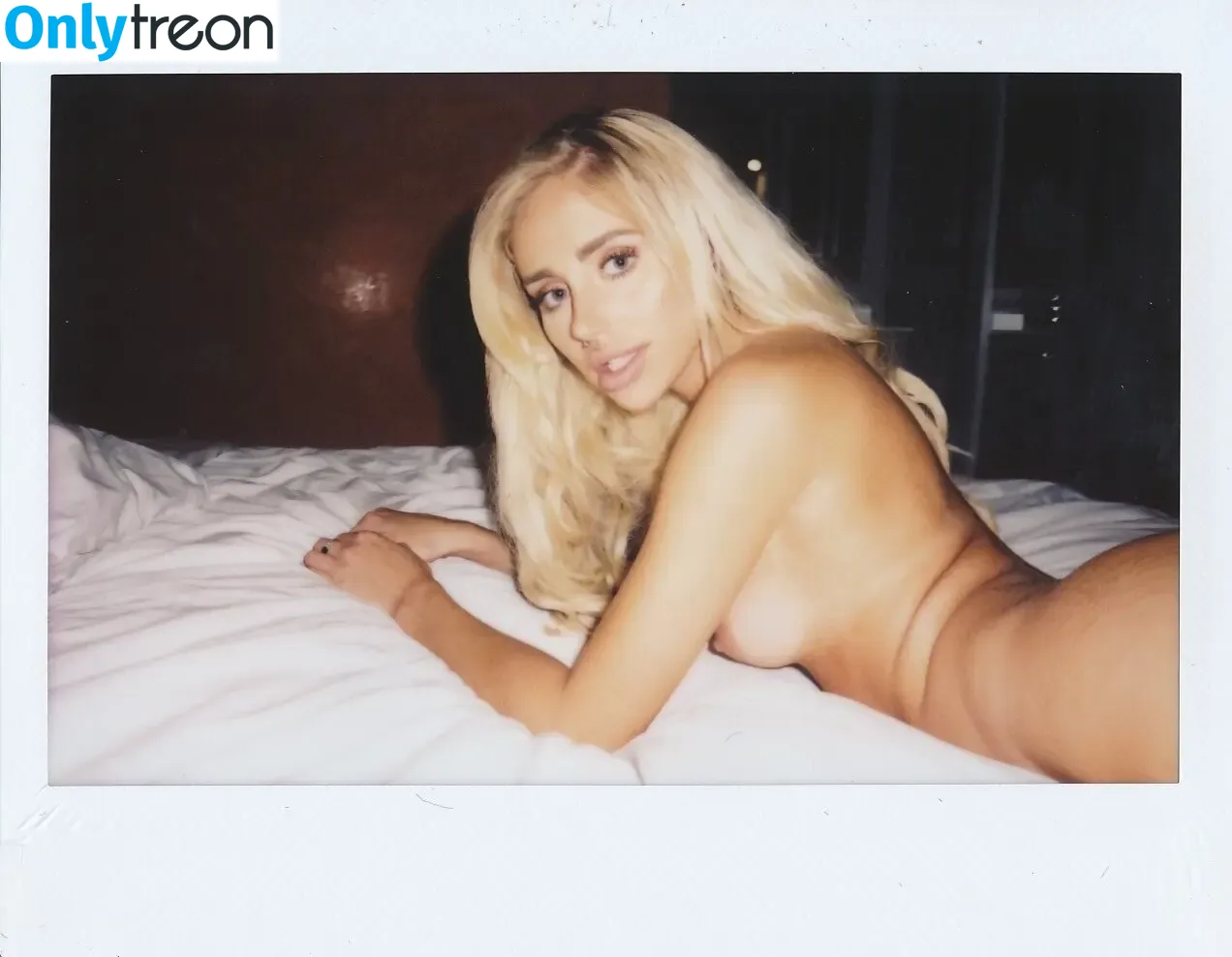 Naomi Woods nude photo #0171 (Lissapolooza / _lisssapolooza_)