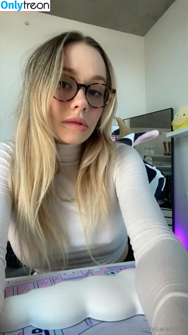 naomiswann nude photo #0001 (naomiswannofficial)