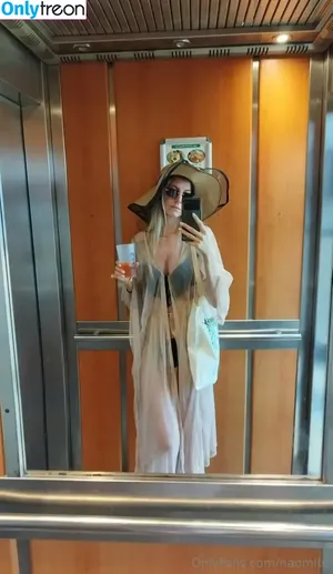  nude photo #0004