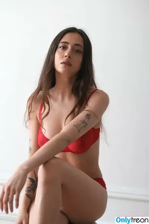  nude photo #0002