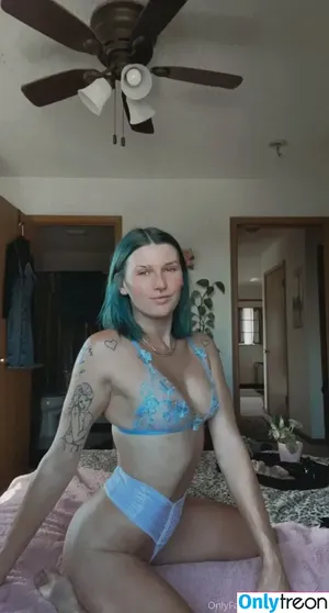  nude photo #0002