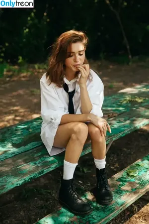 Natalia Dyer / nattyiceofficial nude photo #0253