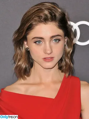 Natalia Dyer / nattyiceofficial nude photo #0346