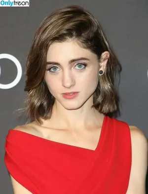 Natalia Dyer / nattyiceofficial nude photo #0365