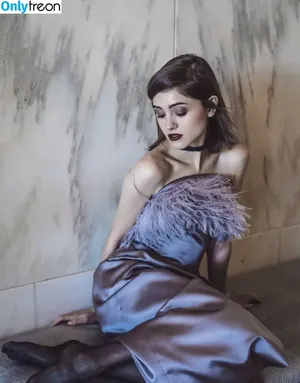 Natalia Dyer / nattyiceofficial nude photo #0443