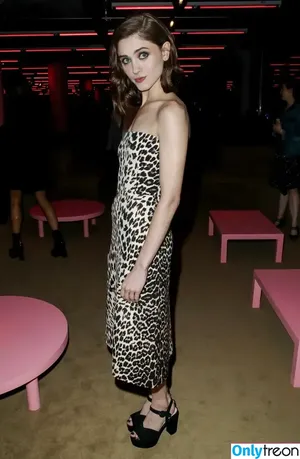 Natalia Dyer / nattyiceofficial nude photo #0451