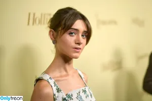Natalia Dyer / nattyiceofficial nude photo #0470