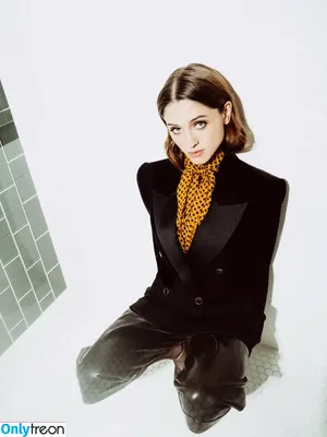 Natalia Dyer / nattyiceofficial nude photo #0813