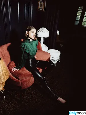 Natalia Dyer / nattyiceofficial nude photo #0820