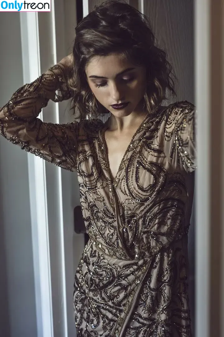 Natalia Dyer nude photo #0441 (nattyiceofficial)