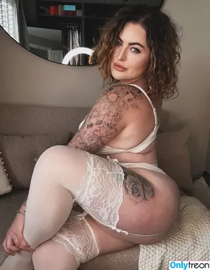 Natalia Rae Reynolds / iamnataliarae / nataliaraeofficial nude photo #0055