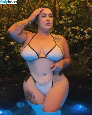 Natalia Rae Reynolds / iamnataliarae / nataliaraeofficial nude photo #0057