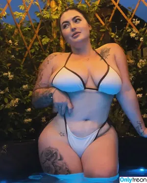 Natalia Rae Reynolds / iamnataliarae / nataliaraeofficial nude photo #0061