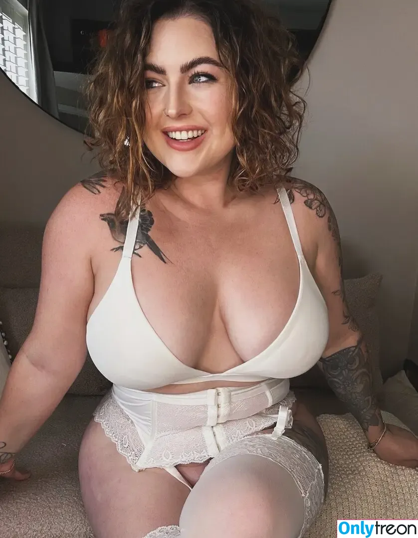 Natalia Rae Reynolds nude photo #0056 (iamnataliarae / nataliaraeofficial)