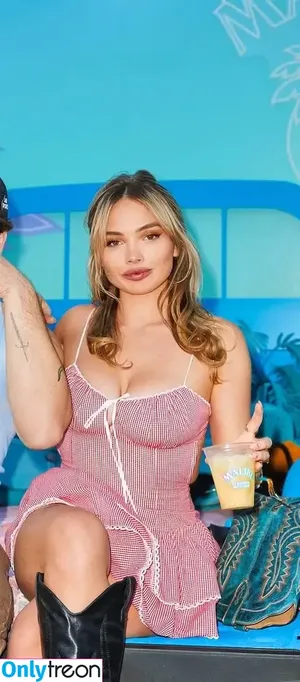 Natalie Alyn Lind / nataliealynlind / natalynlind nude photo #0854