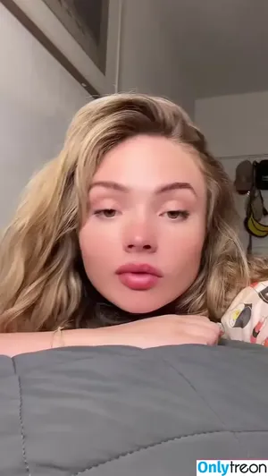 Natalie Alyn Lind / nataliealynlind / natalynlind nude photo #0862