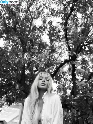 Natalie Alyn Lind / nataliealynlind / natalynlind nude photo #0886