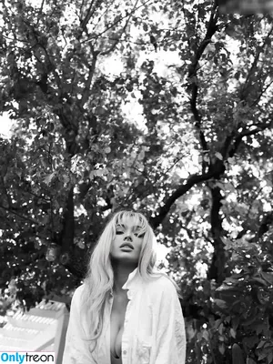 Natalie Alyn Lind / nataliealynlind / natalynlind nude photo #0889