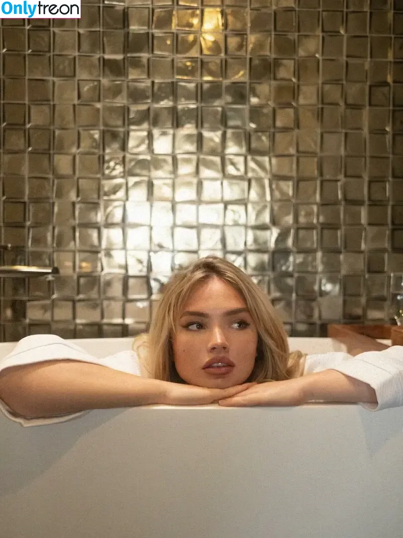 Natalie Alyn Lind nude photo #0899 (nataliealynlind / natalynlind)
