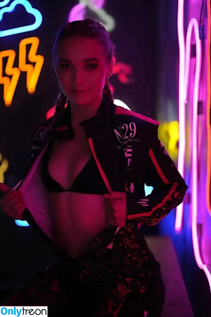 Natalie Decker nude photo #0020 (NatalieRacing / nataliedecker / user)