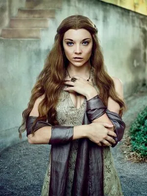 Natalie Dormer / nataliedormerig nude photo #0014