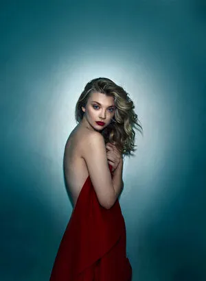 Natalie Dormer / nataliedormerig nude photo #0015