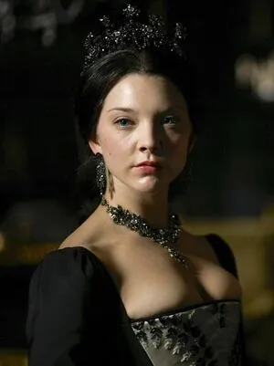 Natalie Dormer / nataliedormerig nude photo #0069