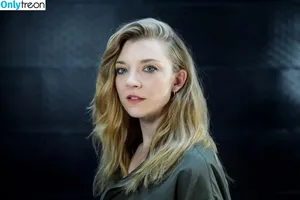 Natalie Dormer / nataliedormerig nude photo #0502