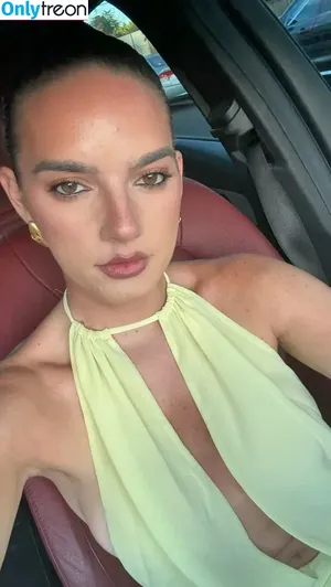 Natalie Mariduena / natalinanoel nude photo #0199