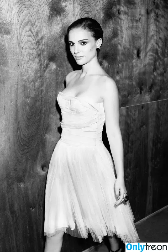Natalie Portman nude photo #1006 (natalieportman)