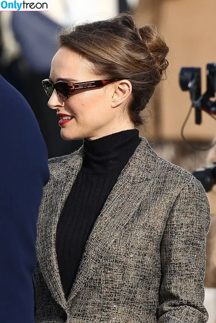 Natalie Portman nude photo #1061 (natalieportman)