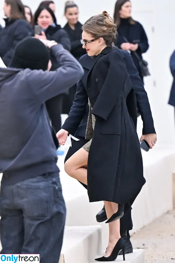 Natalie Portman nude photo #1069 (natalieportman)