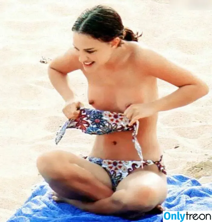 Natalie Portman nude photo #1119 (natalieportman)