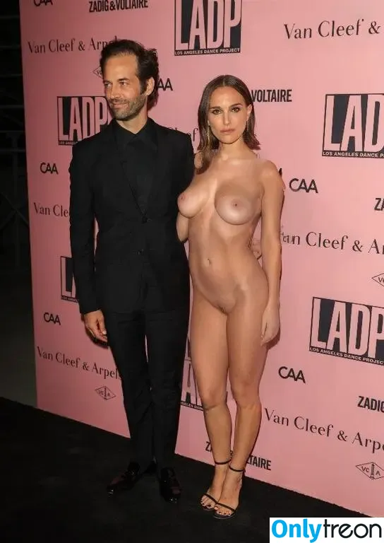 Natalie Portman nude photo #1356 (natalieportman)