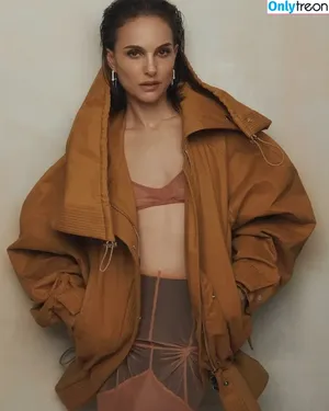 Natalie Portman / natalieportman nude photo #2169