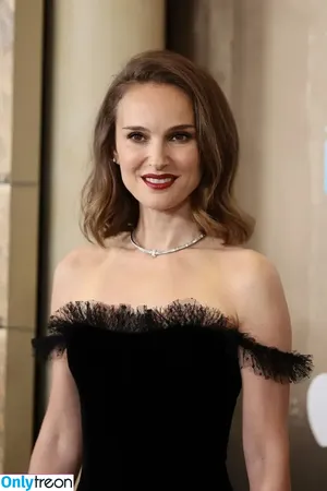 Natalie Portman / natalieportman nude photo #2257