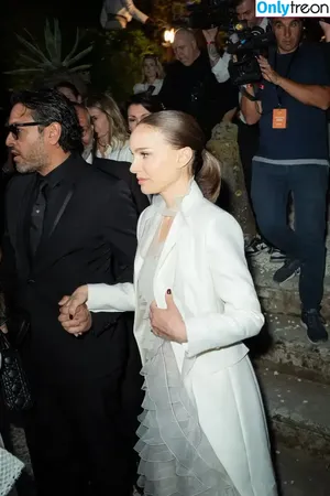 Natalie Portman / natalieportman nude photo #2352