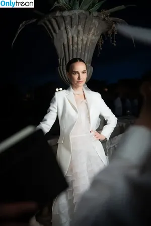 Natalie Portman / natalieportman nude photo #2360