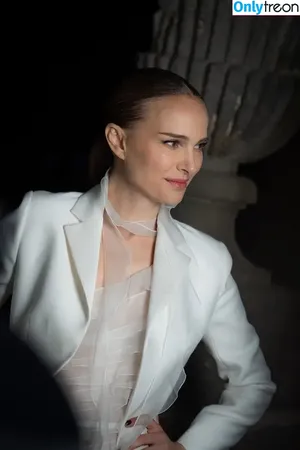 Natalie Portman / natalieportman nude photo #2361