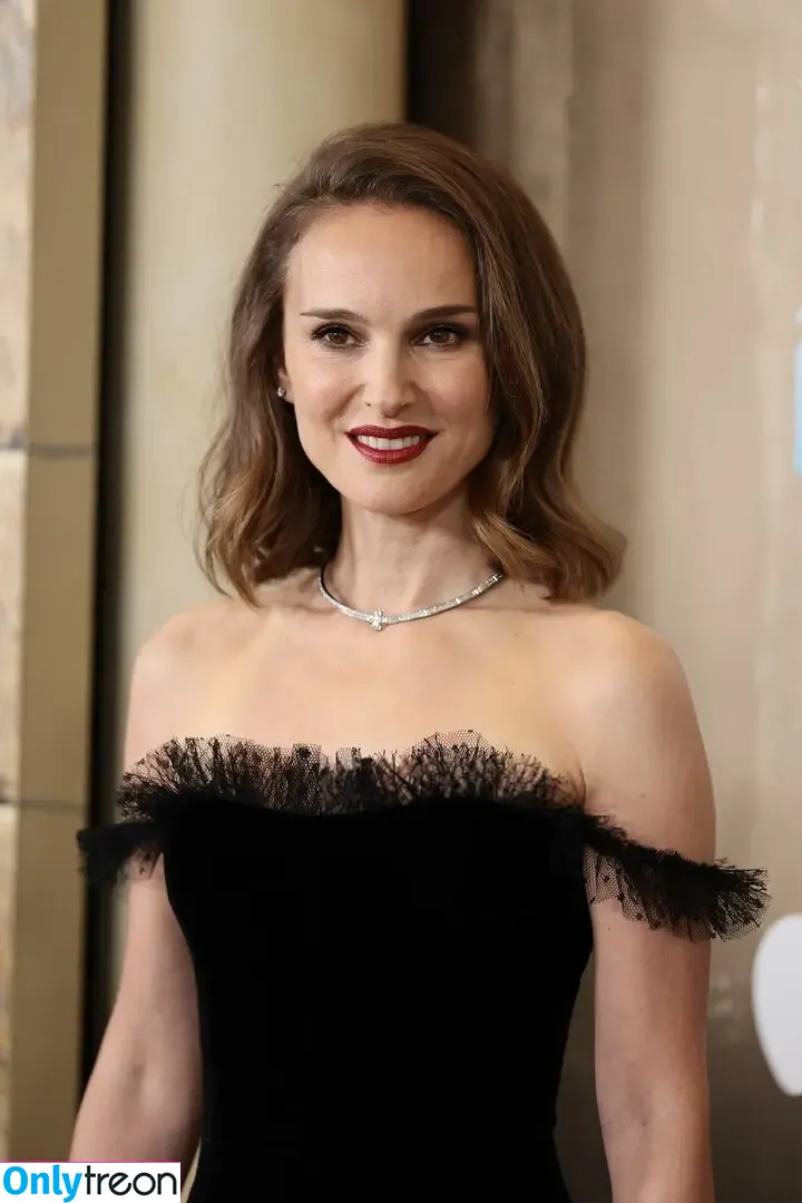 Natalie Portman nude photo #2257 (natalieportman)