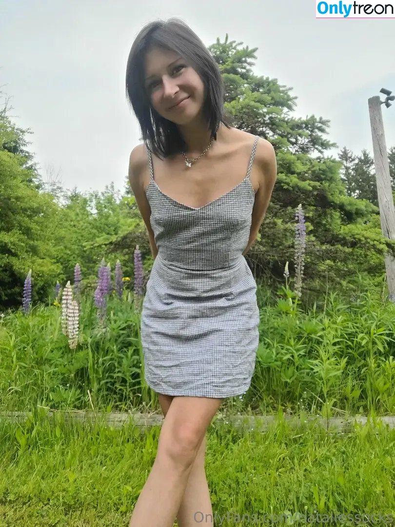 NataliesSocks nude photo #0050 (Natalie Darling / superman_luke54)