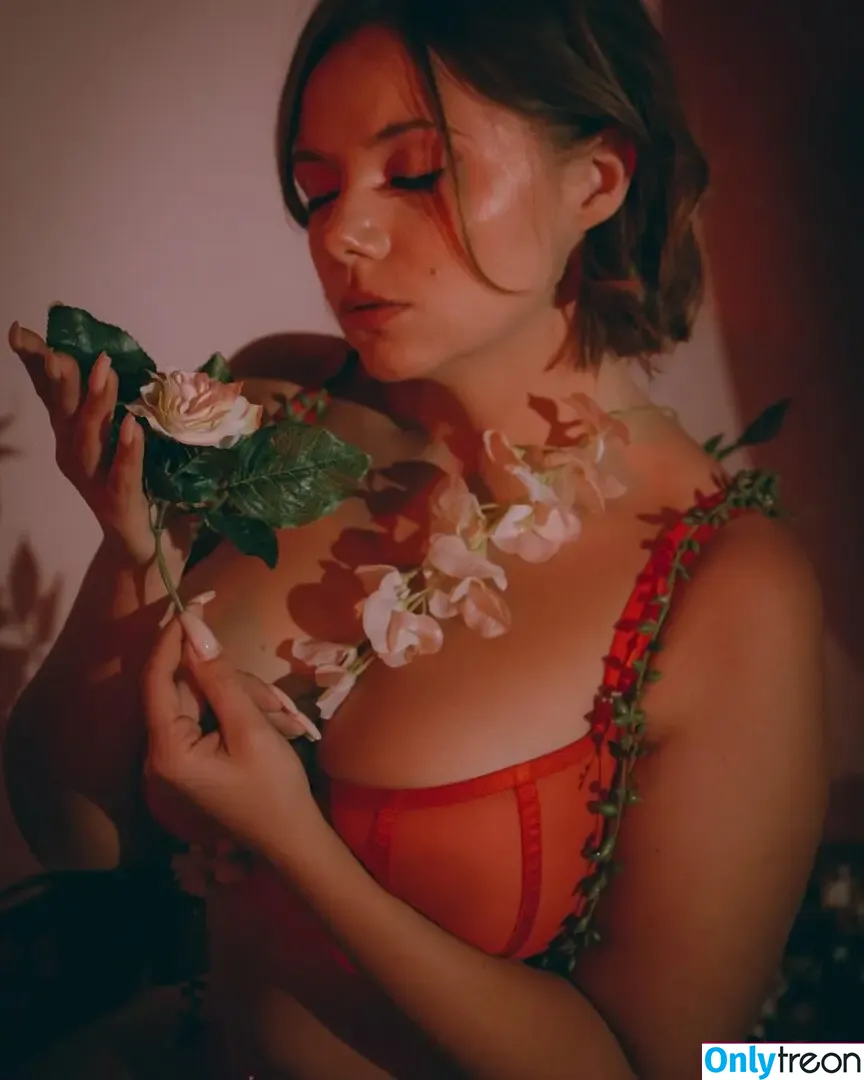 Natalina Zhdanova nude photo #0009 (babechills / barbiechills / moonshinespace)