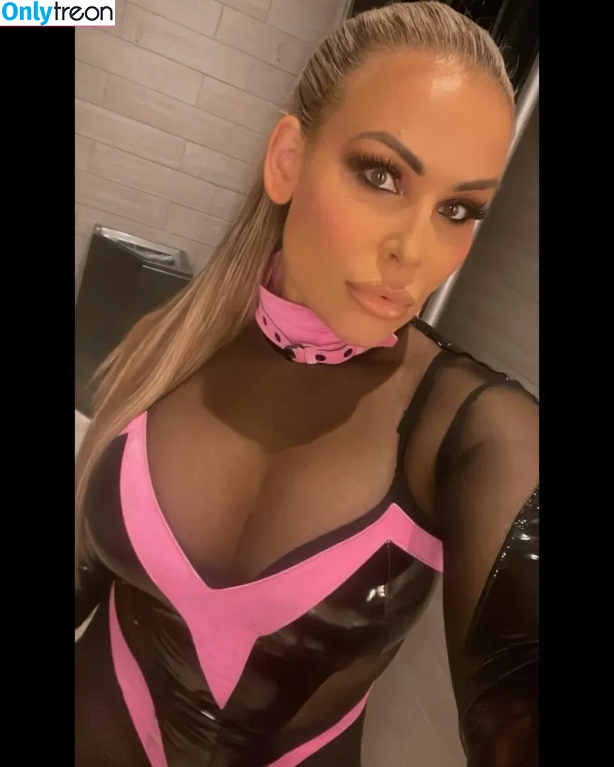 Natalya Neidhart nude photo #0033 (Wwe / jenni-neidhart / natalya_boat)