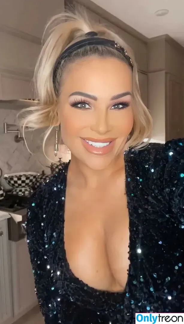 Natalya Neidhart nude photo #0144 (Wwe / jenni-neidhart / natalya_boat)
