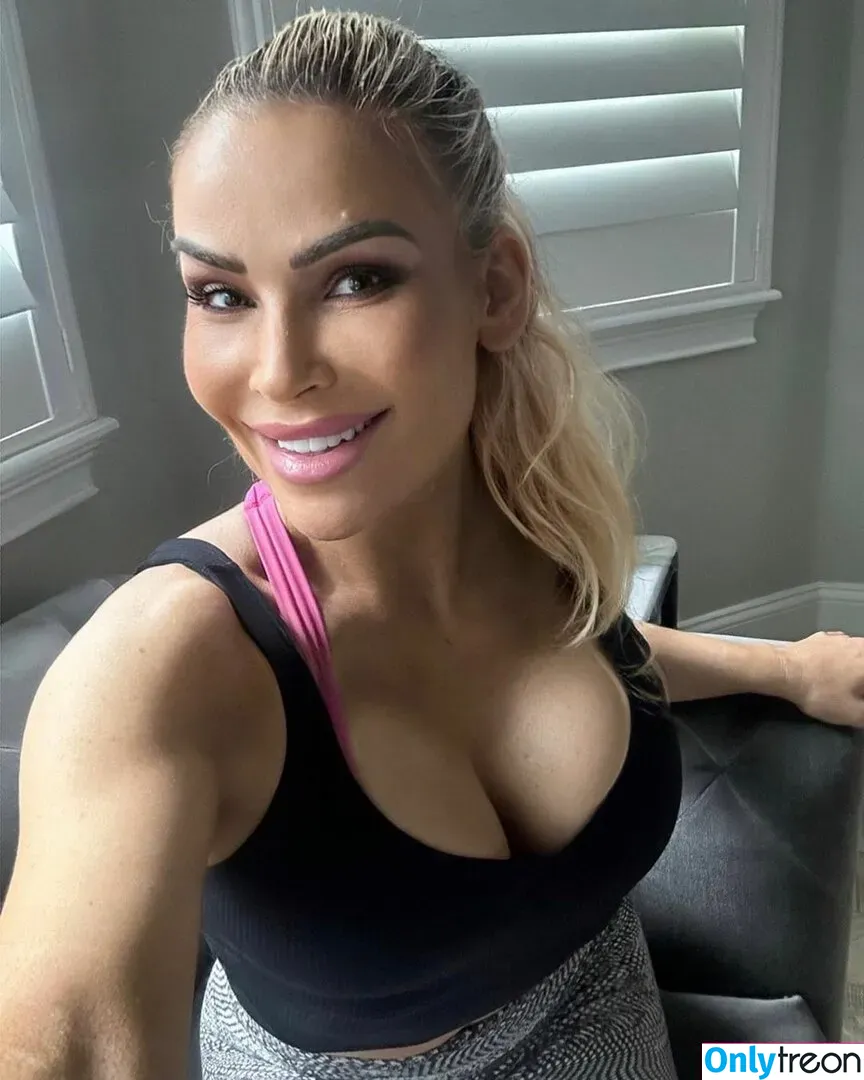 Natalya Neidhart nude photo #0316 (Wwe / jenni-neidhart / natalya_boat)