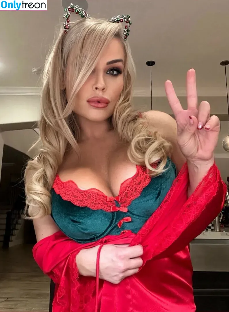 Natalya Neidhart nude photo #0358 (Wwe / jenni-neidhart / natalya_boat)