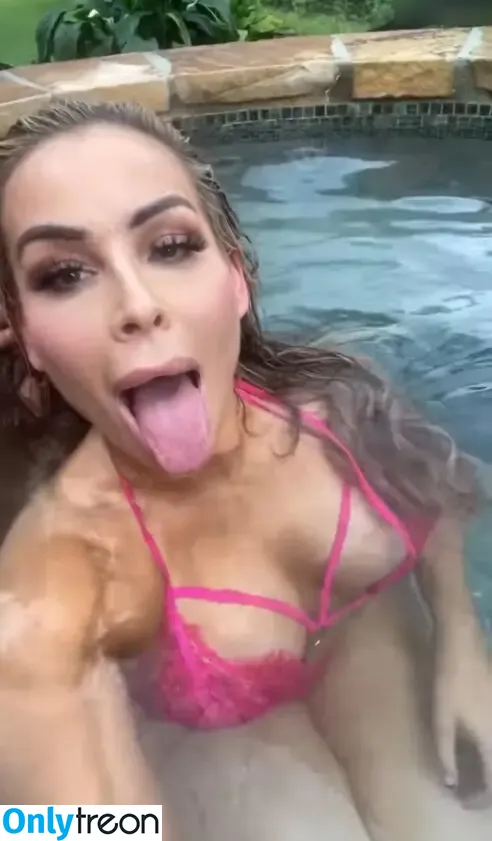 Natalya Neidhart nude photo #0479 (Wwe / jenni-neidhart / natalya_boat)